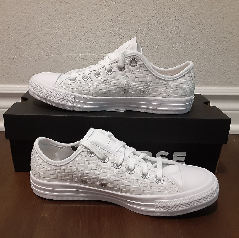 Converse - Picture 2 of 4